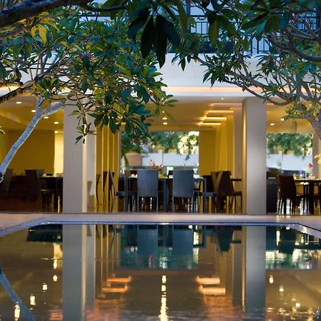 Hotel Santika Kuta