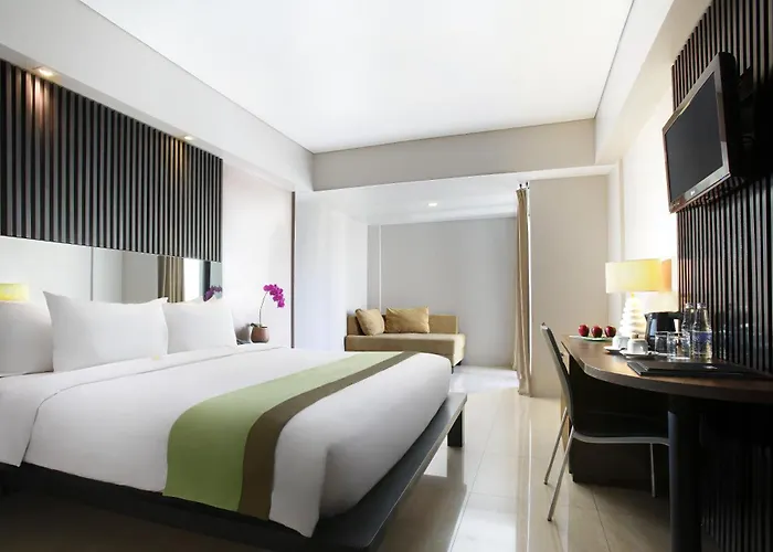 Santika Hotel 3*