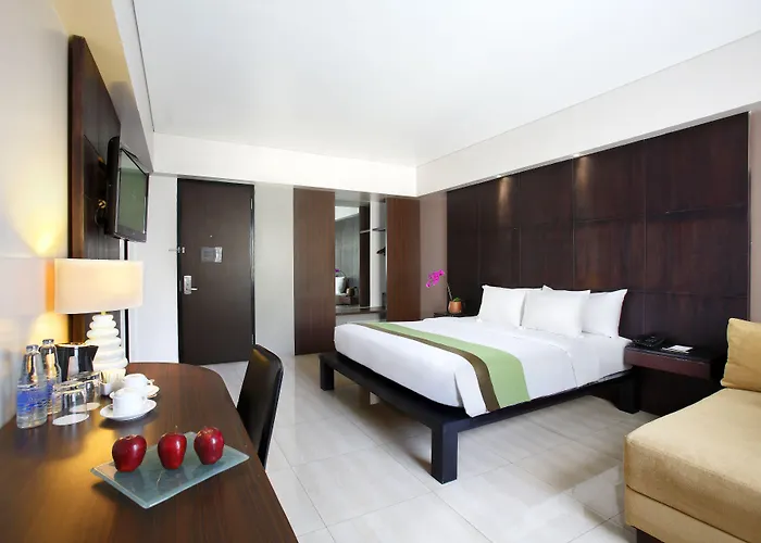 Santika Hotel 3*