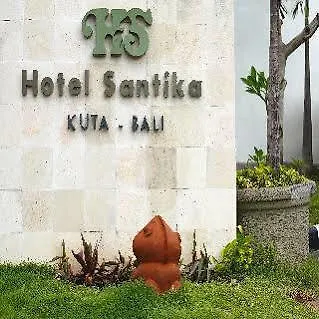 Hotel Santika 3*